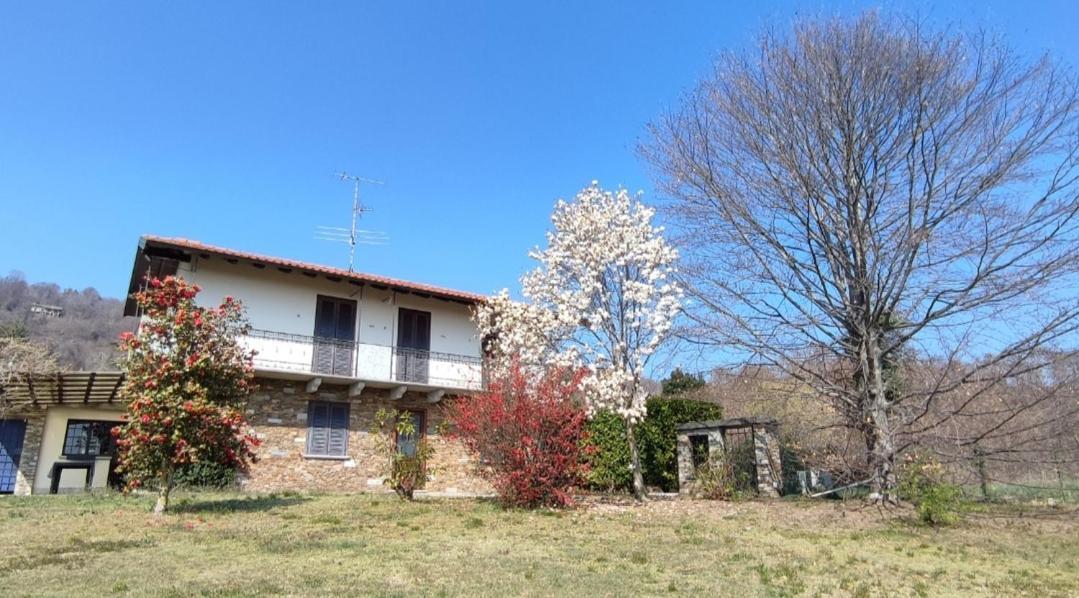 Villa Cadeloro Nebbiuno Habitación foto